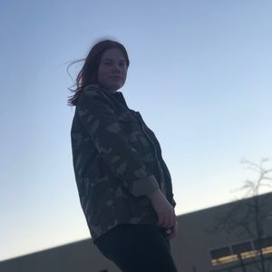 Meet your Posher, Brianna